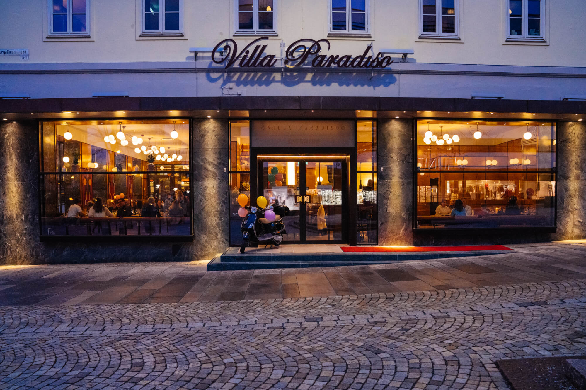 Villa Paradiso Napolitansk pizza, pasta og god stemning!